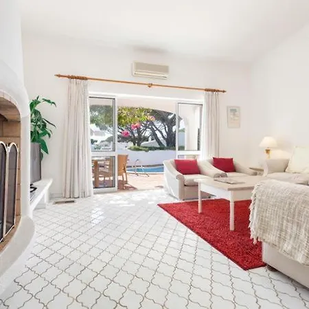 Sleeps 4 Pool Air Con T480229