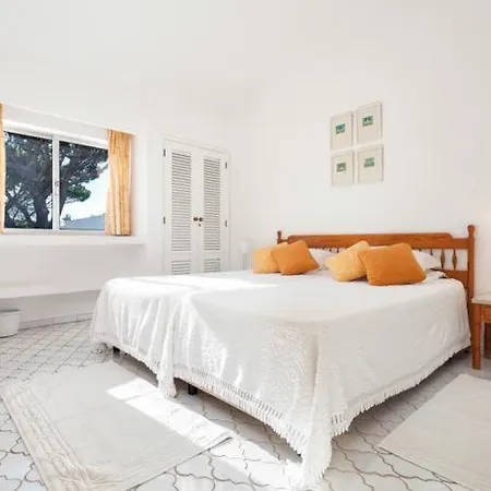 Villa Sleeps 4 Pool Air Con T480229 *